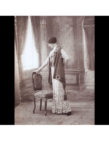 Drecoll - Robe en dentelle blanche, photographie du studio Felix (1913) en linge