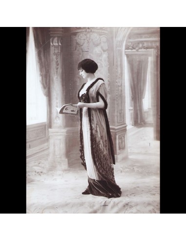 Drecoll - Robe en mousseline brodée chenille, photographie du studio Felix (1912) online