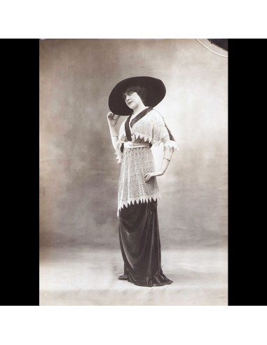 Martial et Armand - Robe en velours bleu marine photographie du studio Felix (1912) pas cher chine